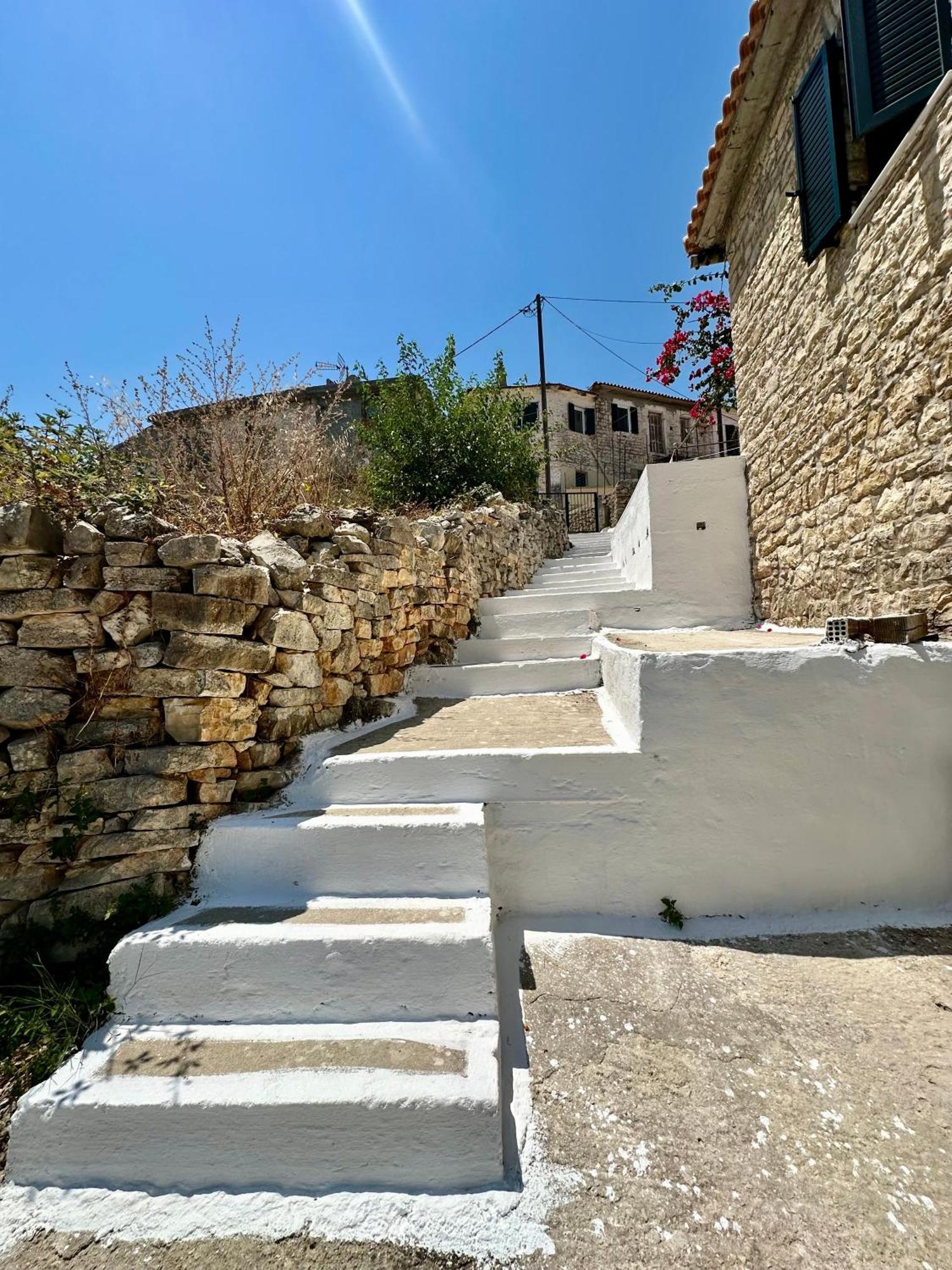 KatomerionChrysavgi Stone House别墅 外观 照片